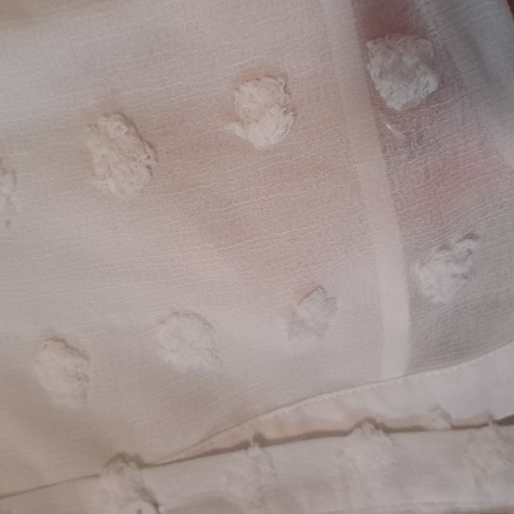 New long sleeved Swiss dot top - Picture 9 of 12